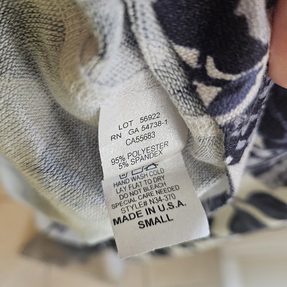 NWT Nally & Millie Floral Knit Top – Size Small NWT - Picture 11 of 12